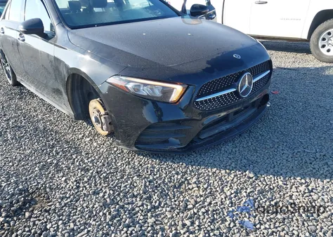 2022 Mercedes-Benz A 220 4Matic z USA, uszkodzony, nr VIN W1K3G4FB5NJ347954